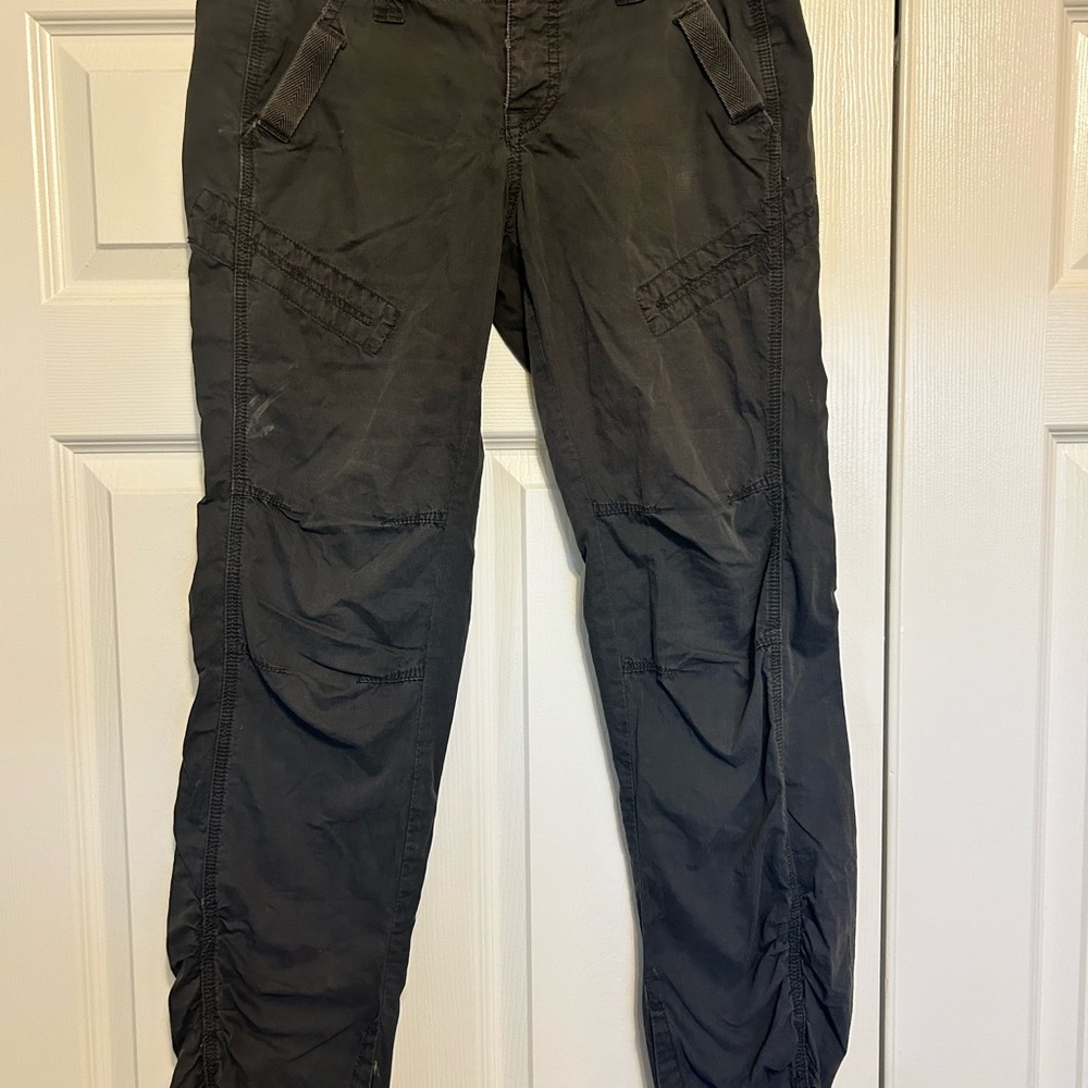 We The Free Women’s Charcoal Utility pants size 4